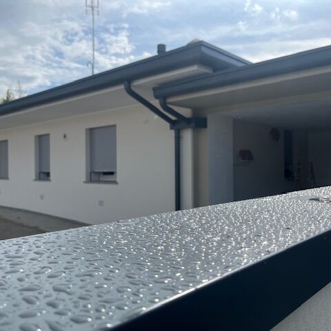 Villa bifamiliare con interni